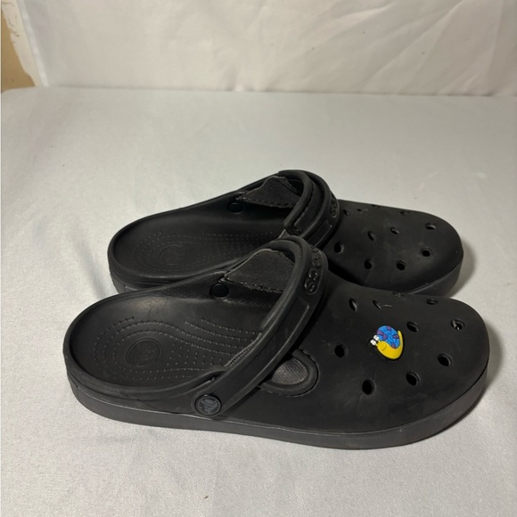 Mens size 7 and women’s size 9 crocs shoes, #G915 - Picture 2 of 5